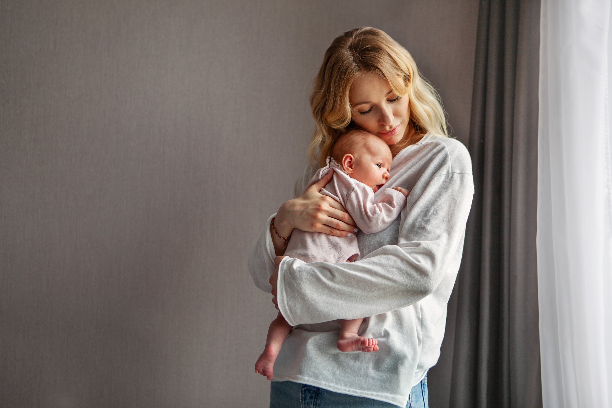 Hormone Changes After Birth: How Postpartum Hormones Affect Your Body and Mind